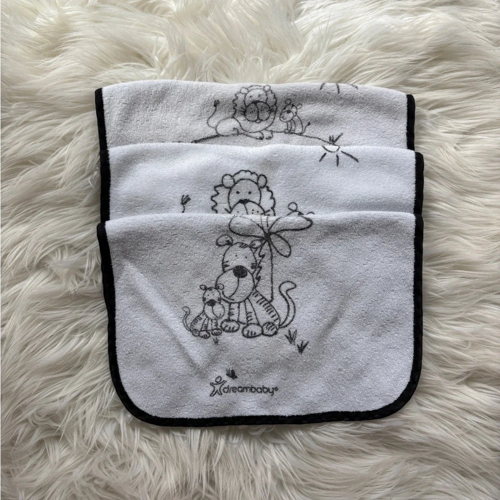 Dreambaby pullover bib set of 3